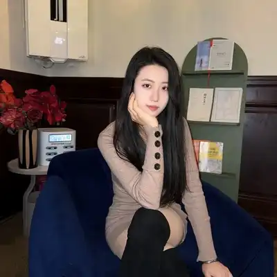 田华